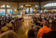 VIDEO:Reabren iglesias católicas en El Paso