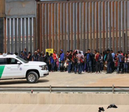 Bloquen regla migratoria de Trump que niega asilo a personas de Centro América