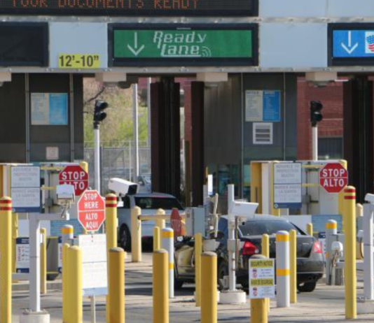 Un mes más de restricciones a los cruces no esenciales de México a EE.UU.